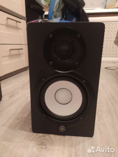 Акустические колонки Yamaha HS5