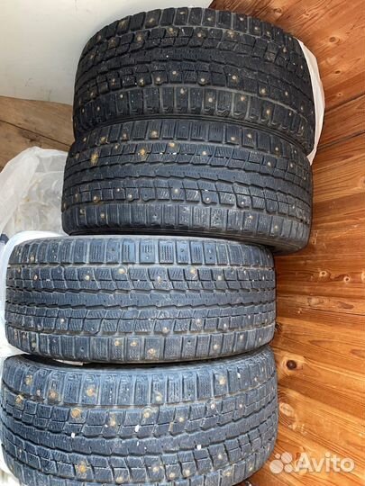 Dunlop SP Winter Ice 01 215/50 R17 95T