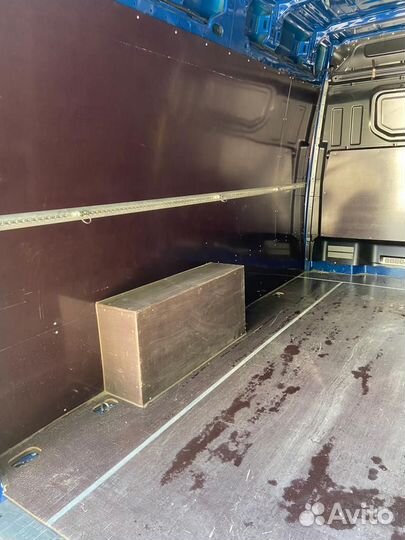 Volkswagen Crafter цельнометаллический, 2021