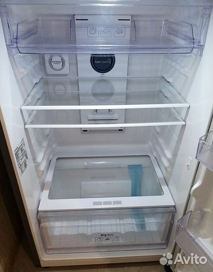 Холодильник Samsung