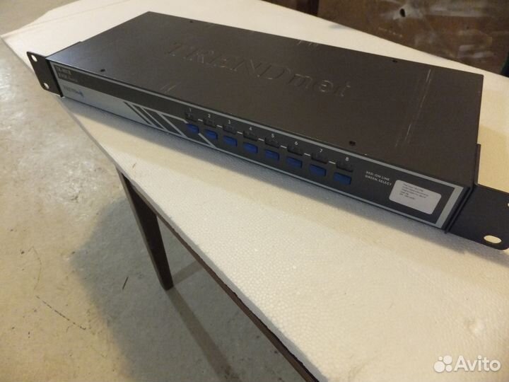 Переключатель KVM Trendnet TK-801R б/у