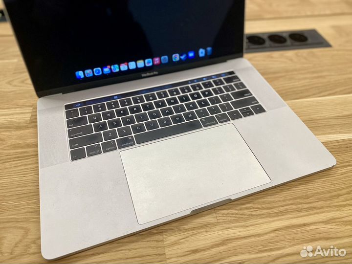 Apple MacBook Pro 15 32/512 Core i9