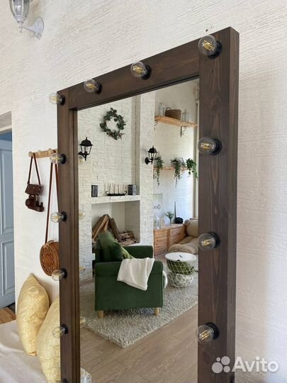 Зеркало напольное