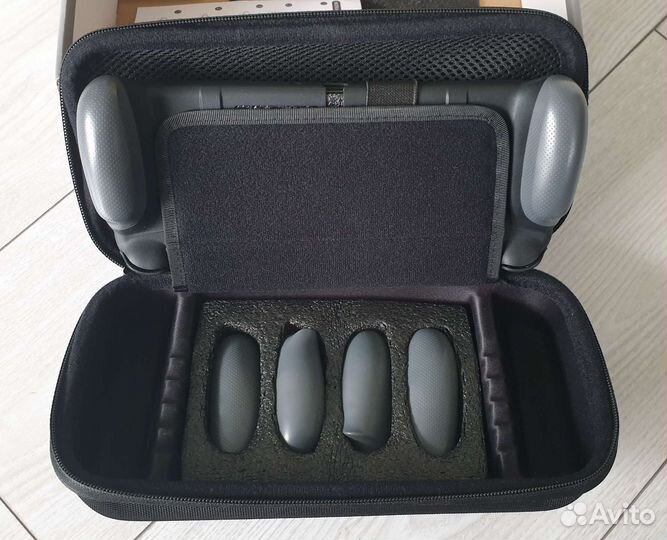 Grip с кейсом Skull&Co для Nintendo Switch