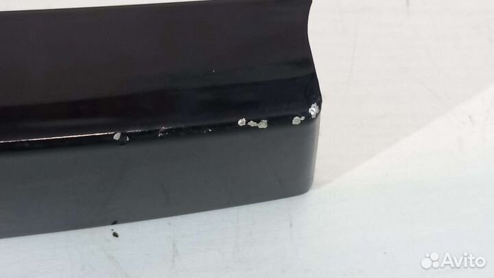 Молдинг средней стойки Volkswagen Toureg 1