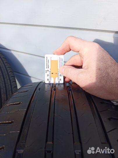 Continental ContiEcoContact 5 215/55 R17