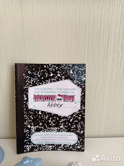 Monster High Abbey Bominable Эбби базовая 2009