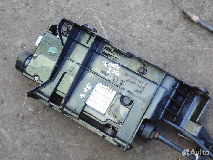 Блок стояночного тормоза Рено Сценик 2