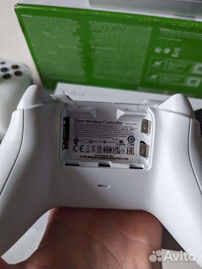 Xbox series s 2 геймпада