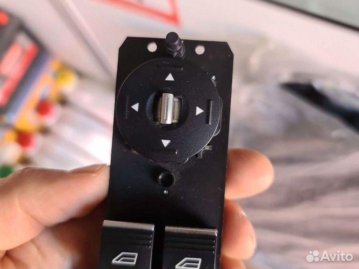 Блок (кнопки) стеклоподъемника форд фокус 3