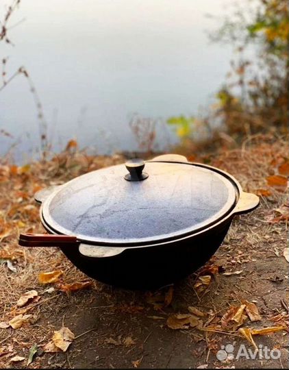 Чугунный казан крышка в комплекте