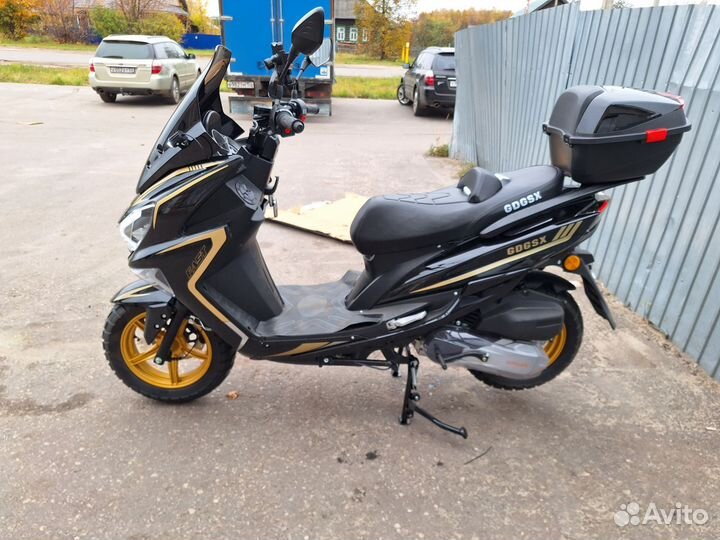 Макси скутер 150 (jilang)новый