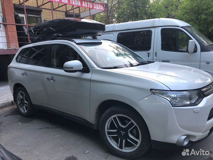 Автобокс багажник на крышу Mitsubishi Outlander
