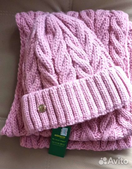 Комплект шапка и снуд. Новые