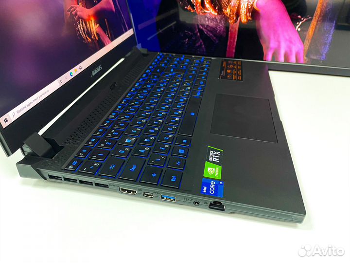 Ноутбук Gigabyte для игр GeForce RTX 3070/i7+SSD