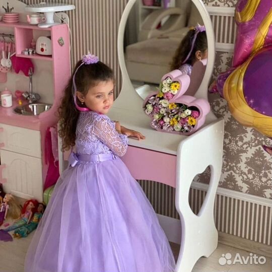 Туалетный столик Овал / Сердце