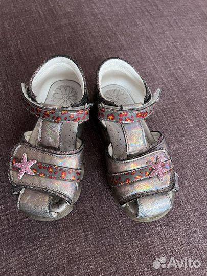 Сандалии (размер 27)