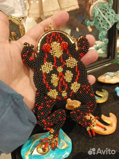 Лягушка монетница из бисера