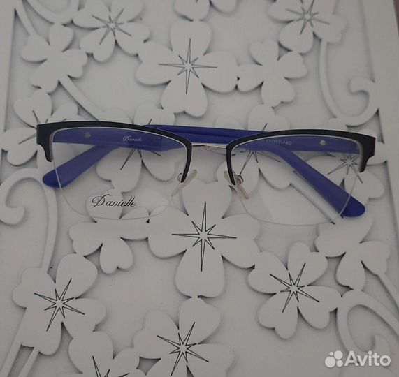 3 Новые Красивые Оправы, с футлярами