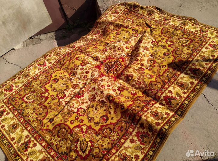 Ковер шерстяной