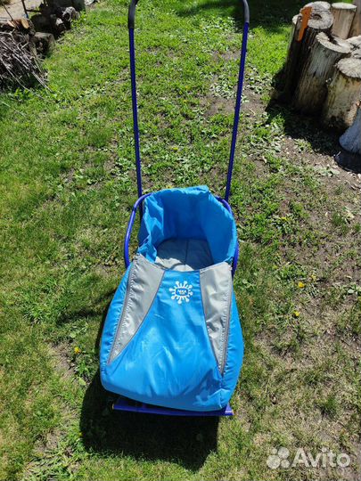 Детские санки с колесами и пологом