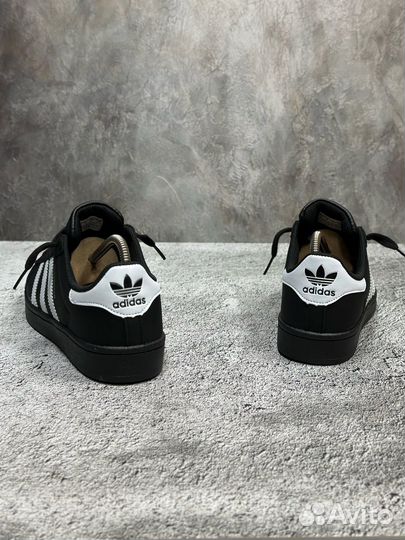 Кроссовки adidas superstar