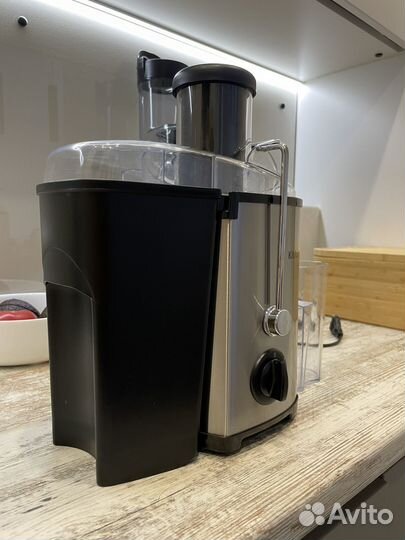 Соковыжималка центробежная Kitfort KT-1116