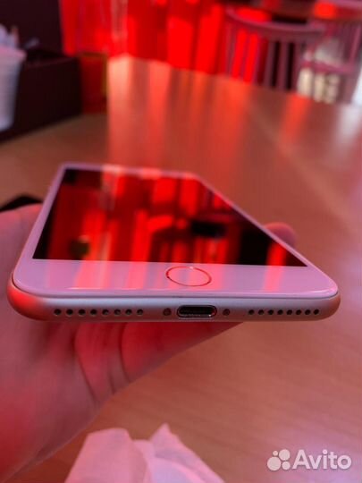 iPhone 8 Plus, 64 ГБ