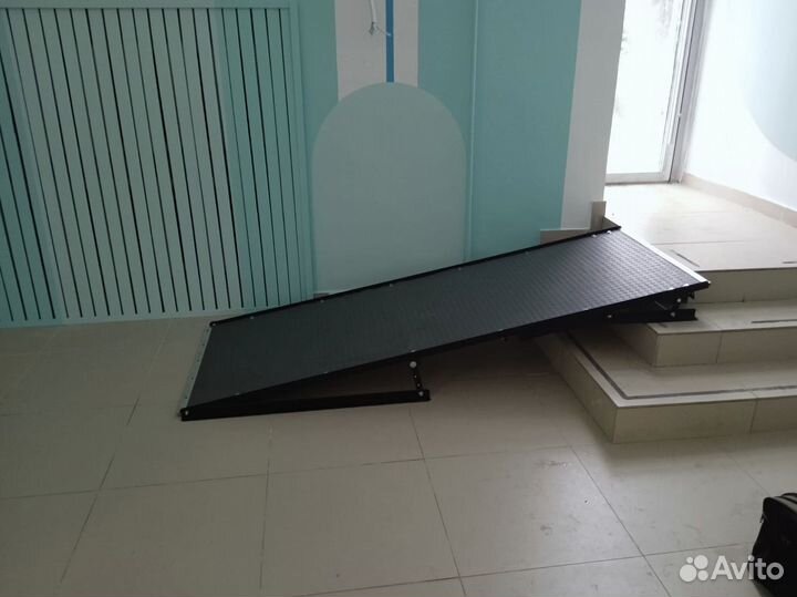 Регулируемые пандусы для инвалидных колясок