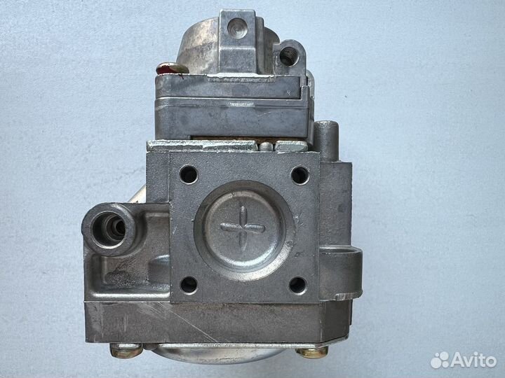 Газовый клапан Honeywell VK8115V 1036