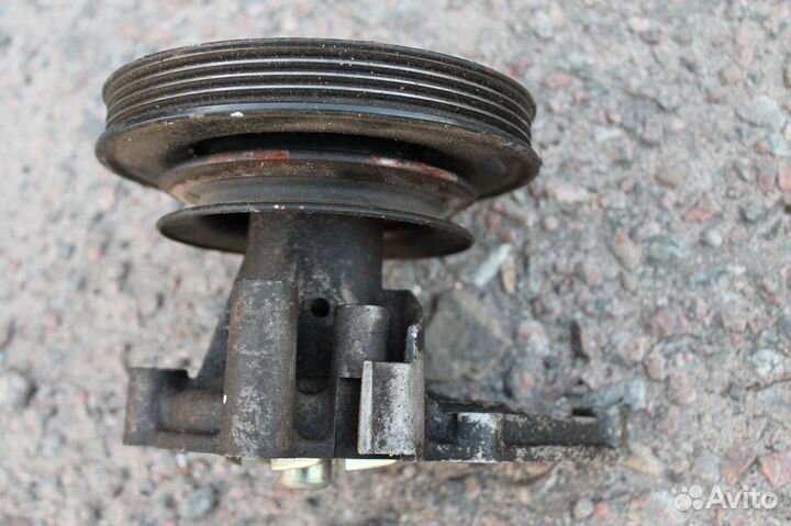 Помпа Hyundai Elantra 3 XD G4ED