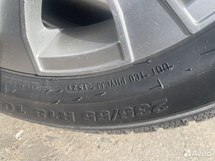 Momo M-30 Europa 235/55 R18