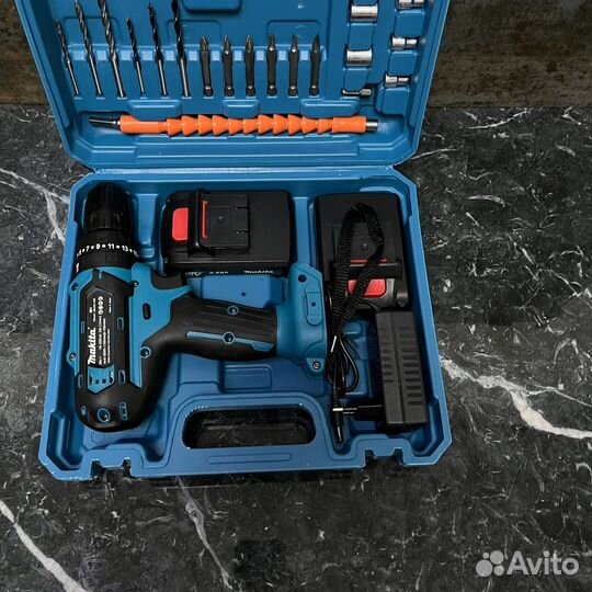 Шуруповерт makita 26v ударный с насадками