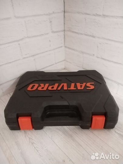 Набор инструментов 61 в 1