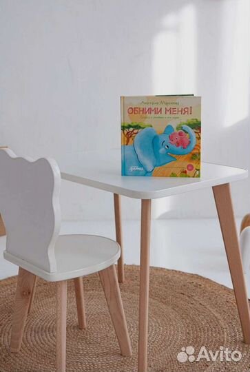 Стол и стул детский, комплект мебели