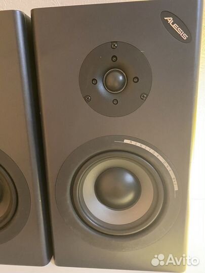 Студийные мониторы Alesis Monitor One MII M2