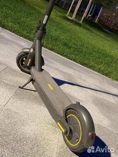 Электросамокат ninebot max g30