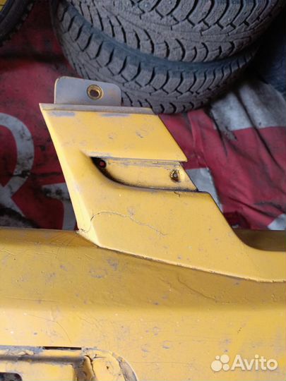 Передний бампер