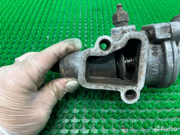 Корпус термостата Газ Волга 31029 змз-402 1995