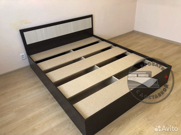 Кровать двуспальная