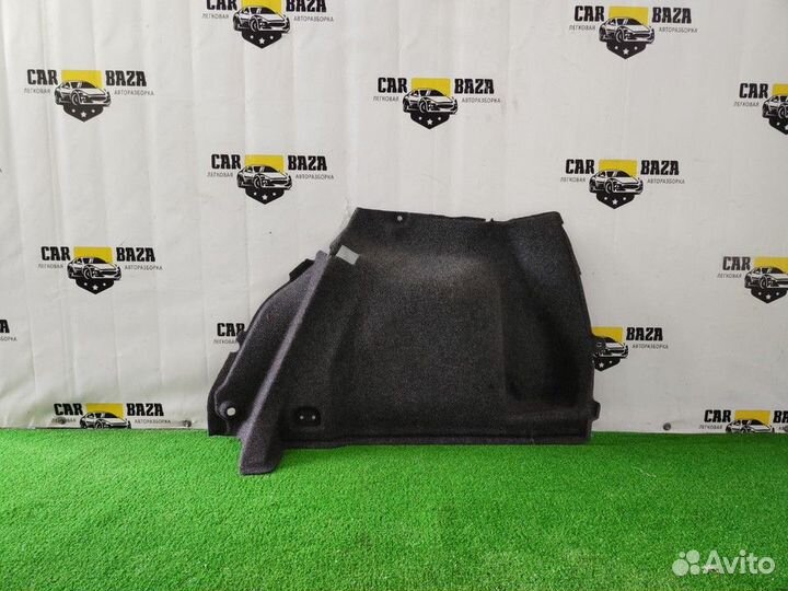 Обшивка багажника задняя правая Volkswagen Golf