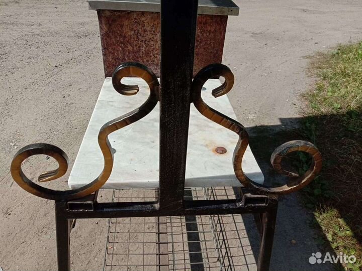 Мангал с крышей мало бу (1 раз)