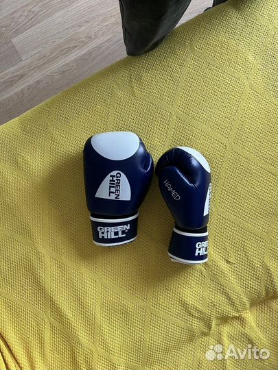 Боксерские перчатки