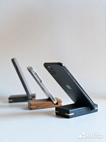 Подставка для телефона из дуба