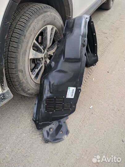 Подкрылок rav 4 Toyota
