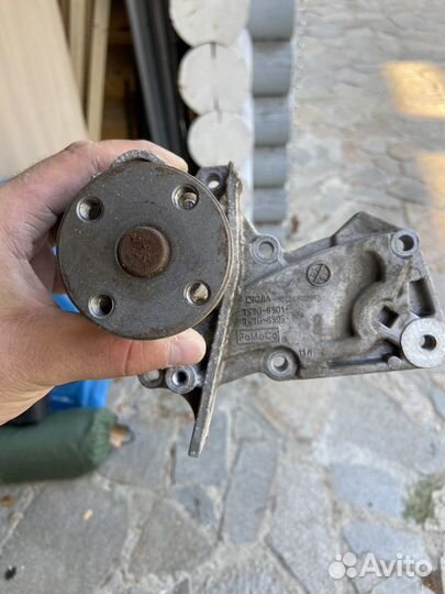 Помпа на ford focus 3 1.6