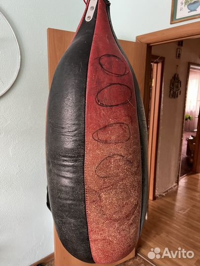 Продам профессиональную кожаную боксерскую грушу