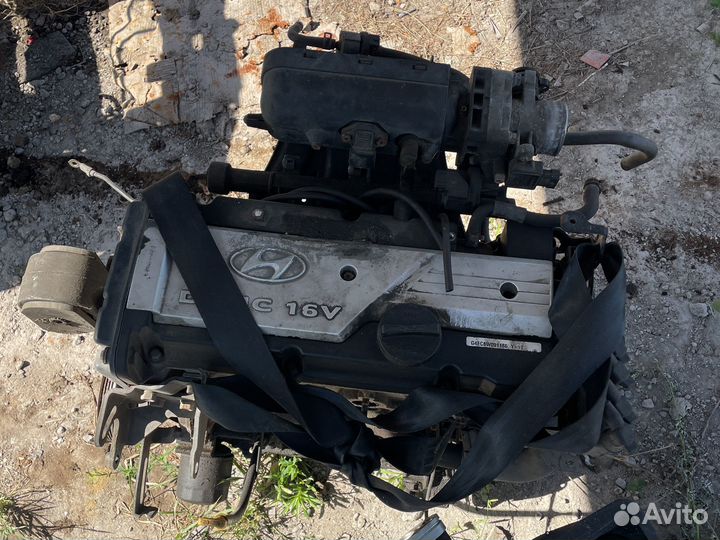 Двигатель G4EC по частям