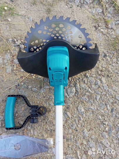 Газонокосилка аккумуляторная