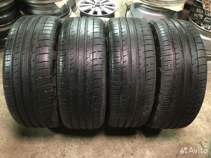 Triangle TH201 225/40 R19